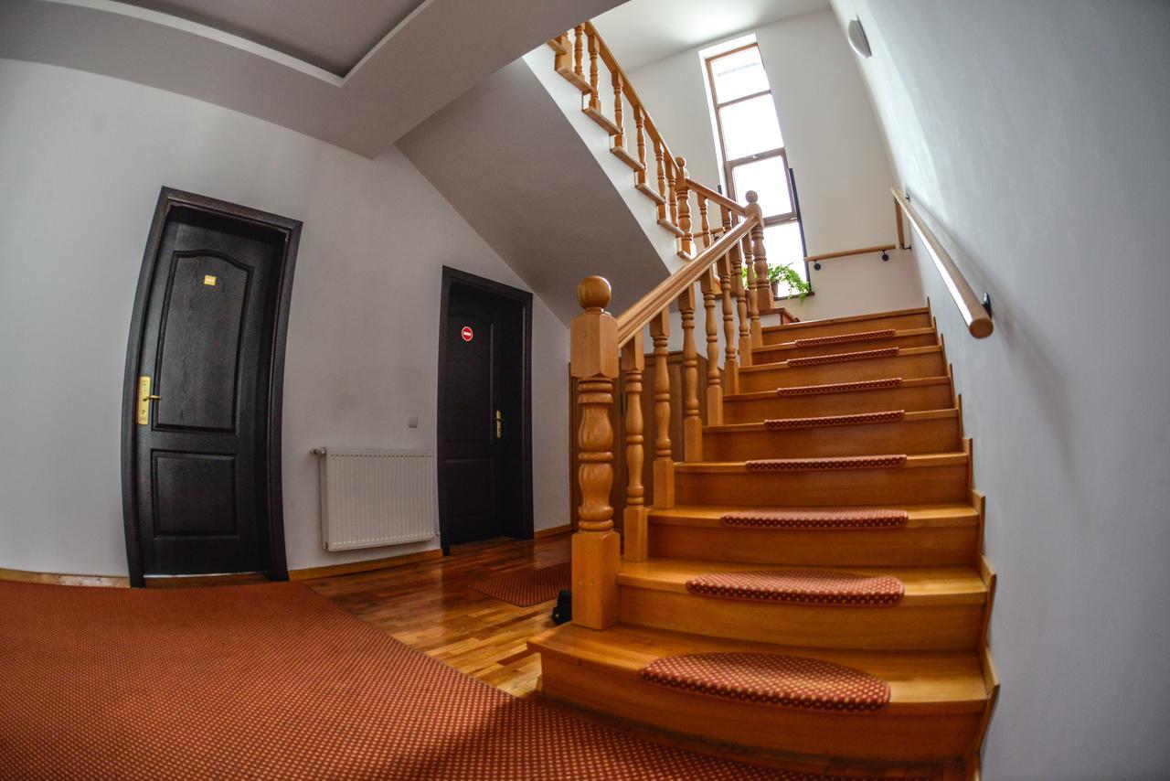 Hotel Posada Râmnicu Vâlcea 외부 사진