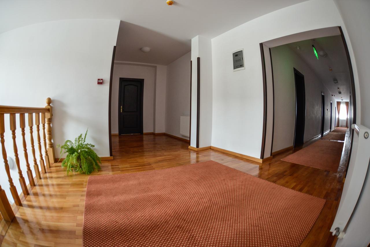 Hotel Posada Râmnicu Vâlcea 외부 사진