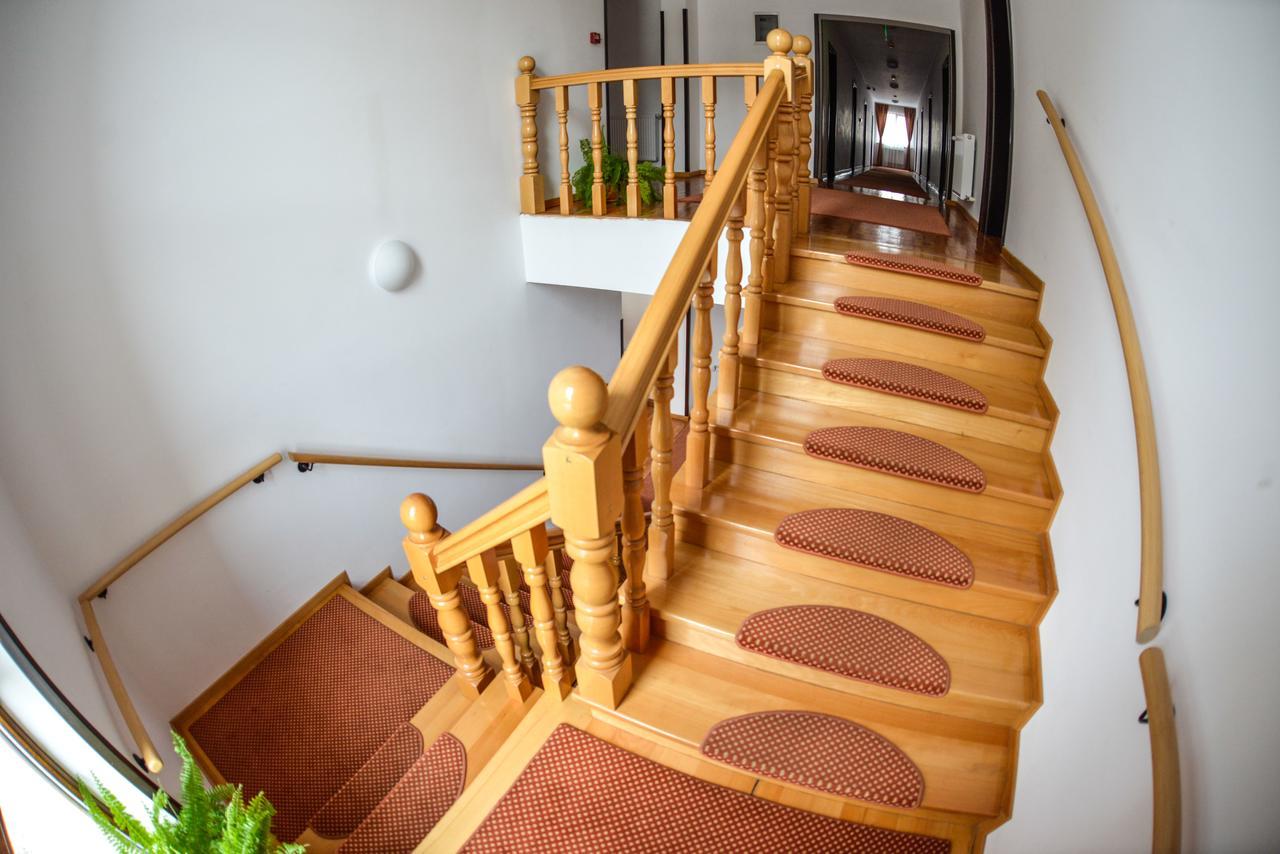 Hotel Posada Râmnicu Vâlcea 외부 사진
