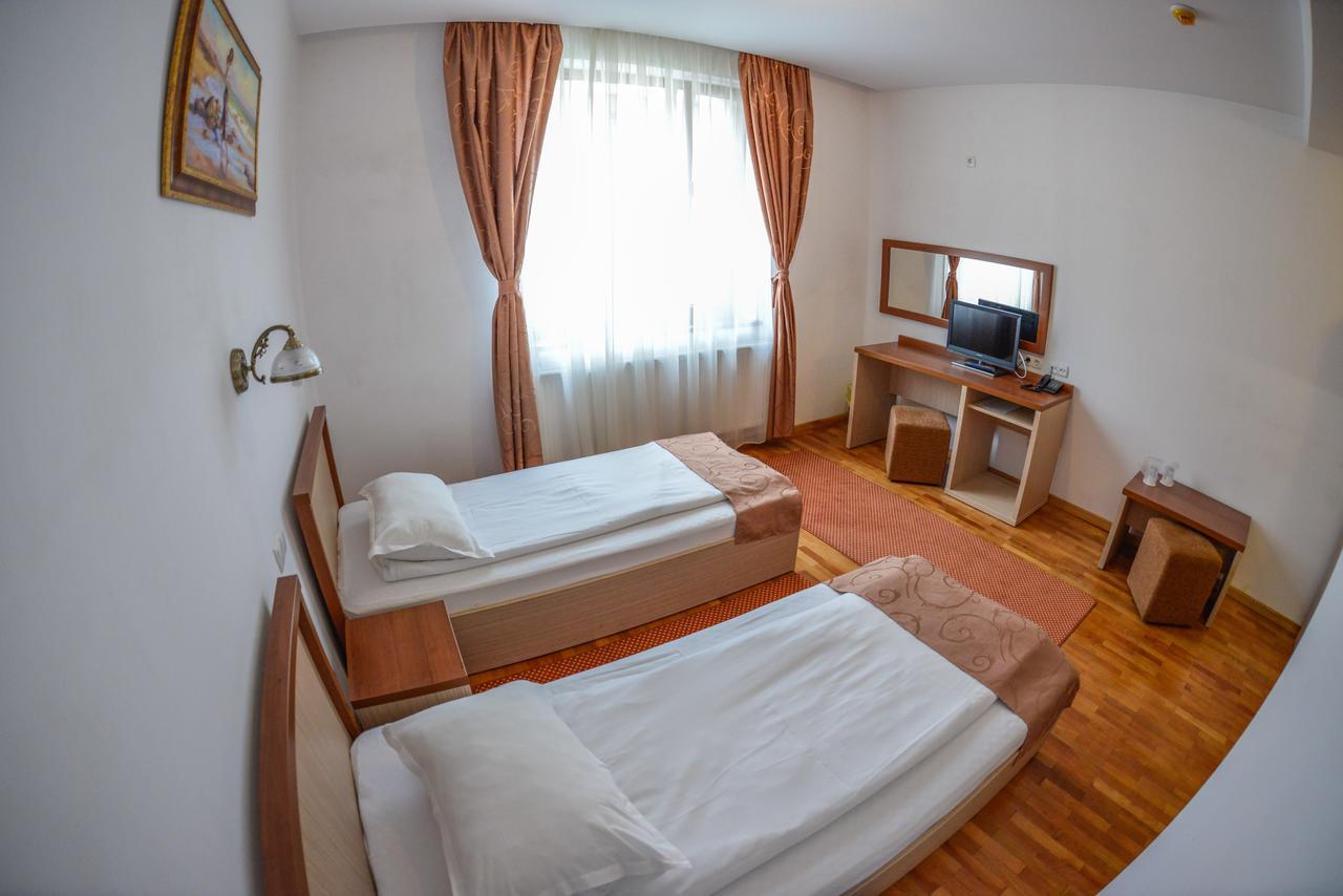 Hotel Posada Râmnicu Vâlcea 외부 사진
