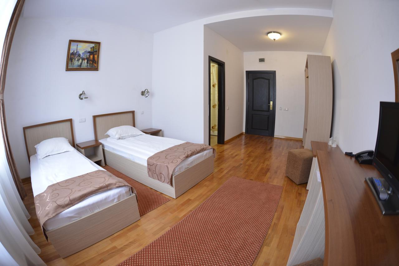 Hotel Posada Râmnicu Vâlcea 외부 사진